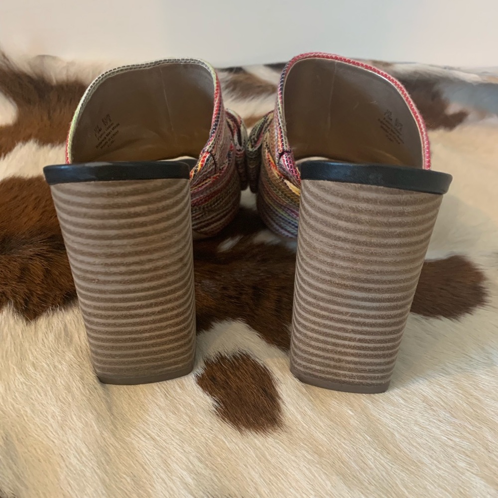 Sam Edelman Yuma Mules - Picture 2 of 5